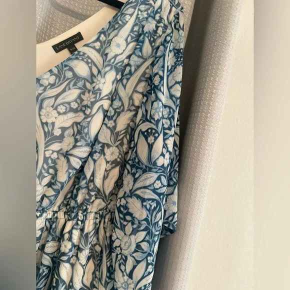 NWOT Women’s Lane Bryant Floral Flutter Sleeve Goddess Maxi Blue Dress 18/20. - Picture 4 of 6